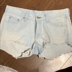Mid rise light wash denim short
